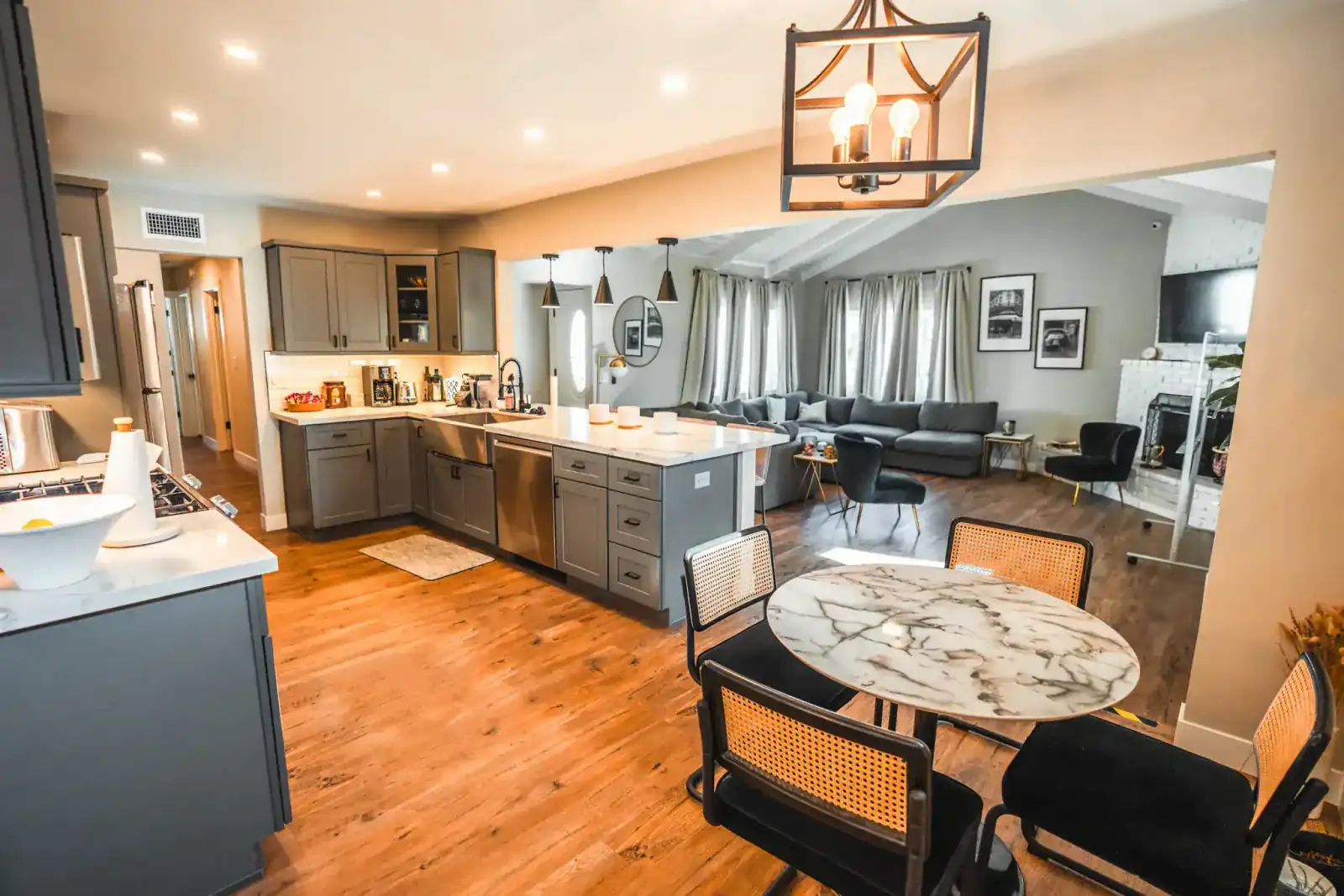 Living and kitchen area at the Surf City Detox Eton Circle facility
